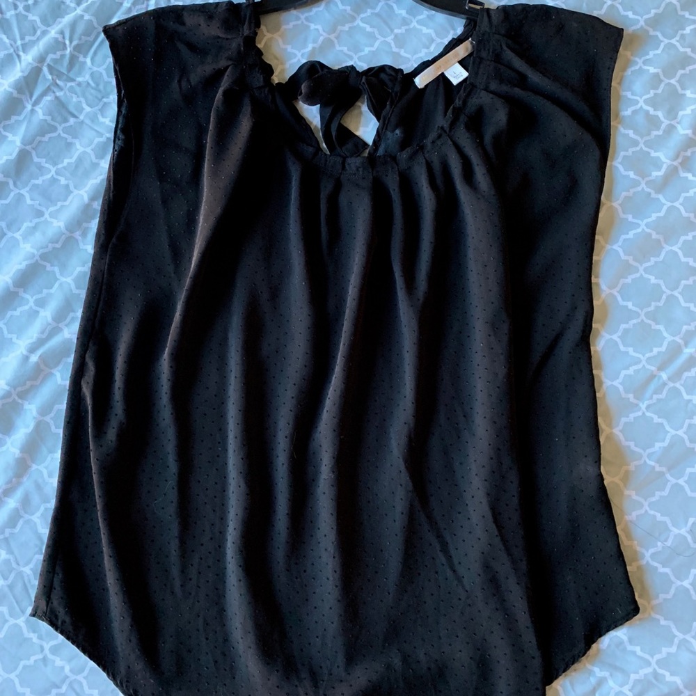 LAUREN CONRAD // black shirt